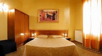 La Luna Guest House Флоренция Экстерьер фото